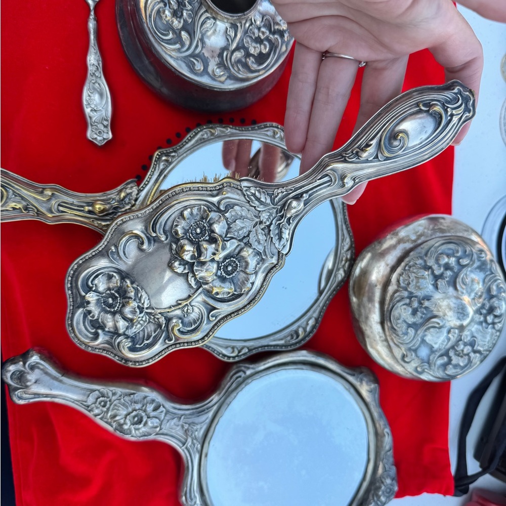 Vintage Silver Vanity Set with Brush - Picture 4 of 6